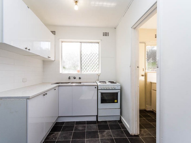 Unit 4/5 Fourth Road, Armadale WA 6112