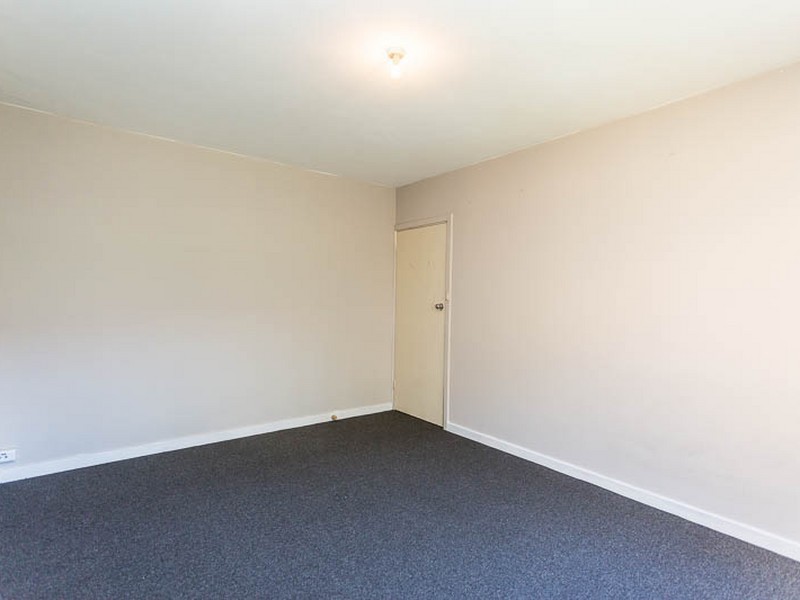 Unit 4/5 Fourth Road, Armadale WA 6112