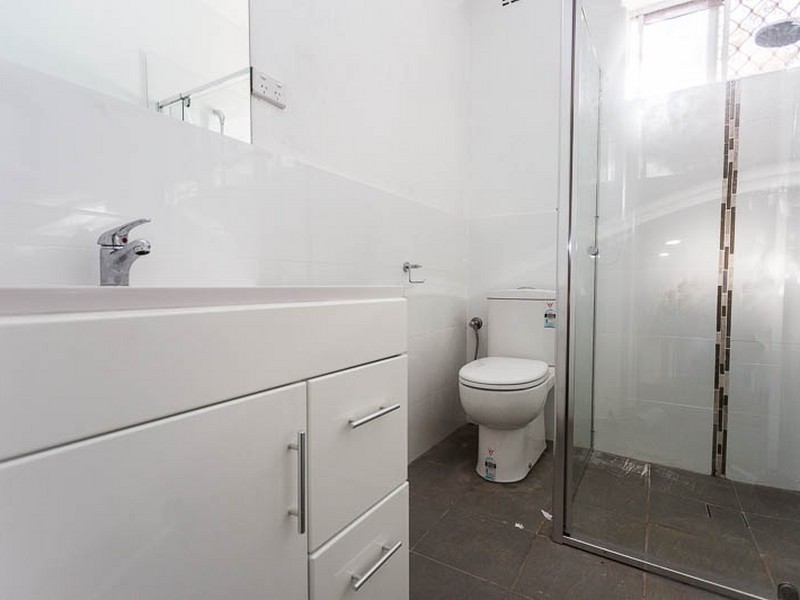 Unit 4/5 Fourth Road, Armadale WA 6112