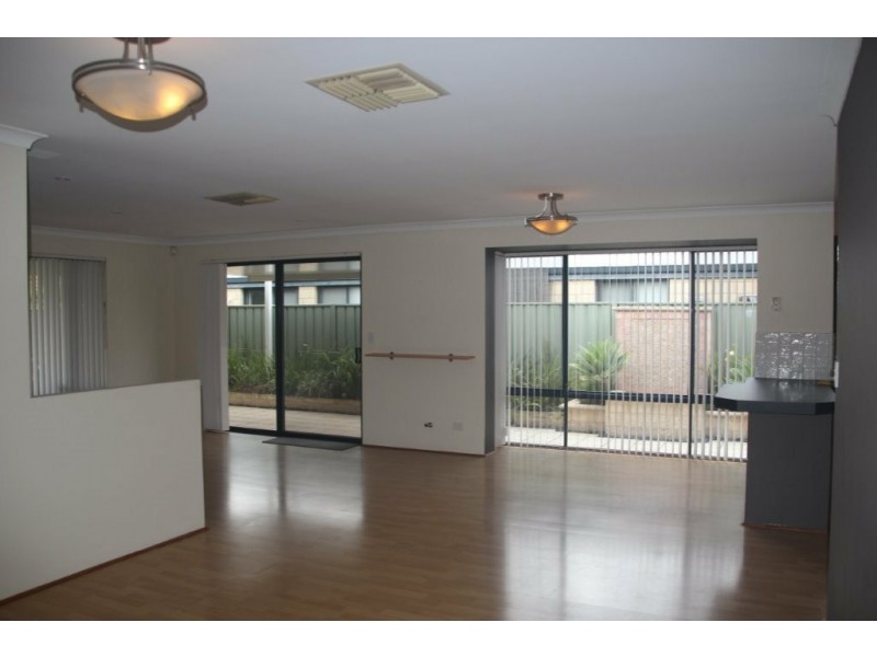 10 Jakovich Circuit, Atwell WA 6164