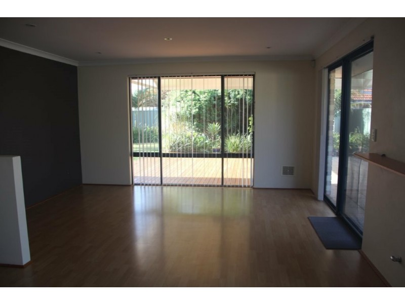 10 Jakovich Circuit, Atwell WA 6164