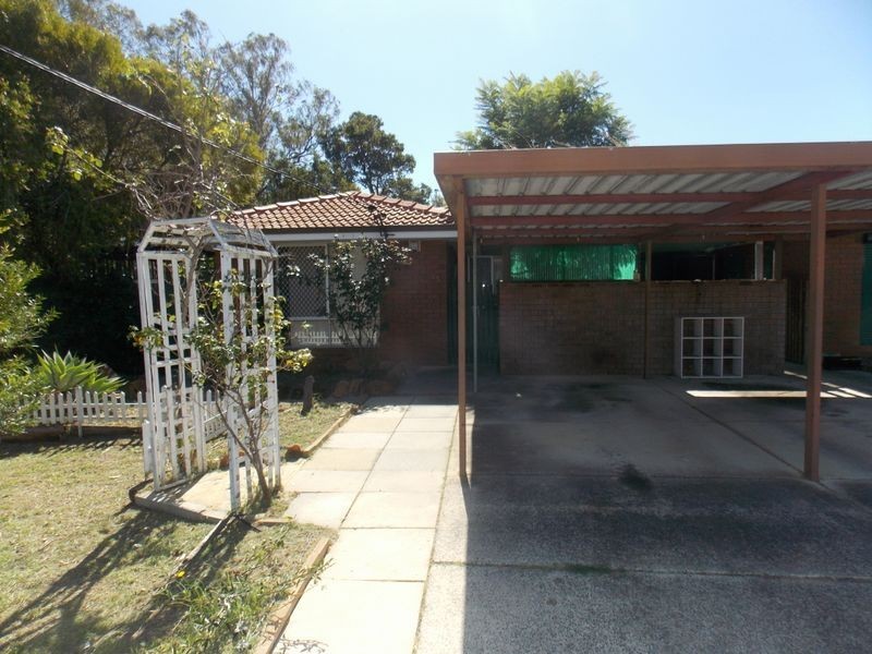 25 Walcha Way, Armadale WA 6112