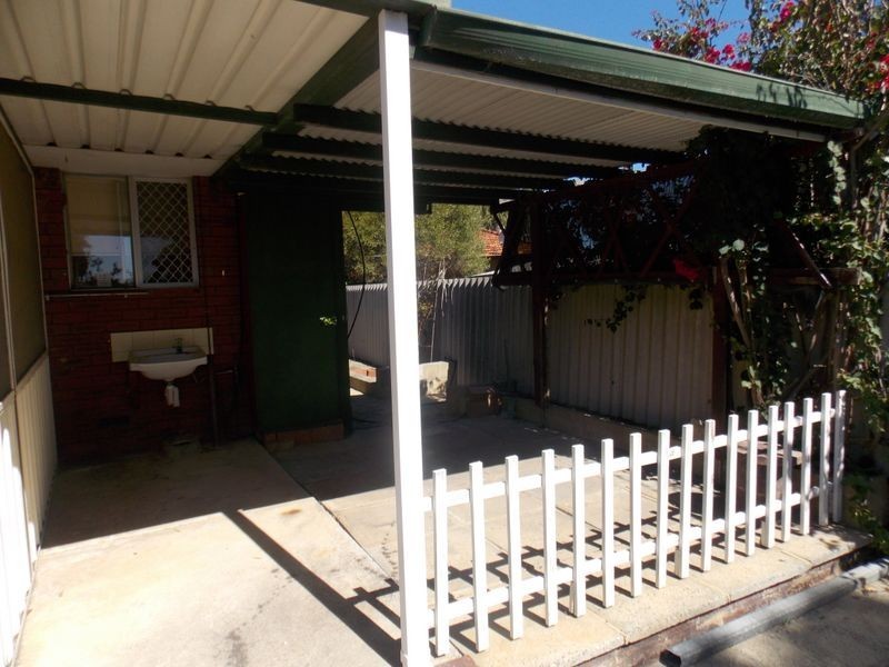 25 Walcha Way, Armadale WA 6112