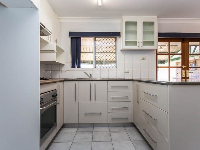 4 Cobham Way, Camillo WA 6111