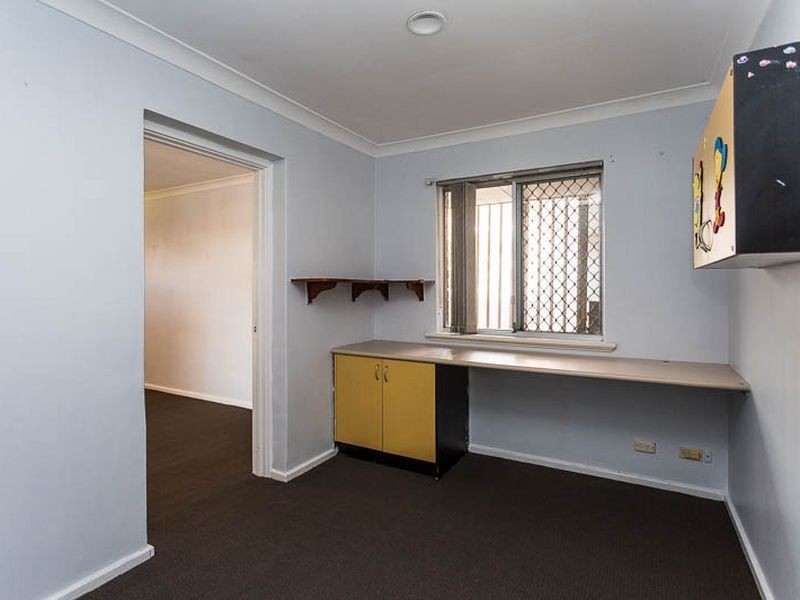 4 Cobham Way, Camillo WA 6111