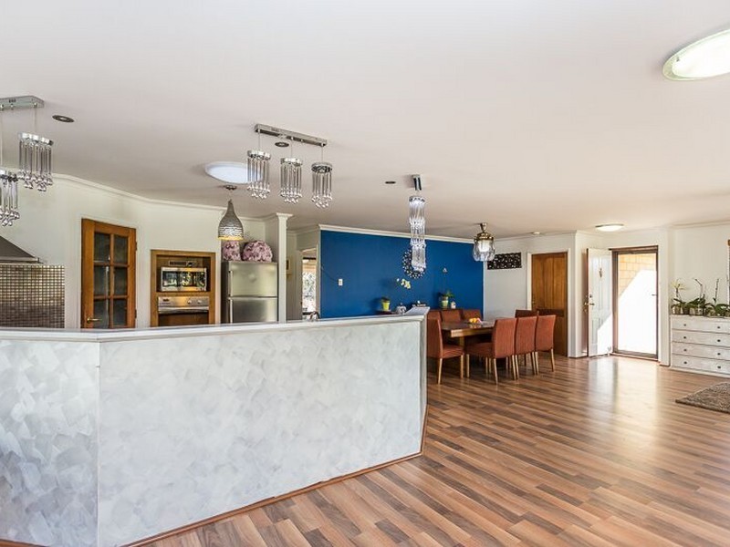 170 Country Drive, Oakford WA 6121