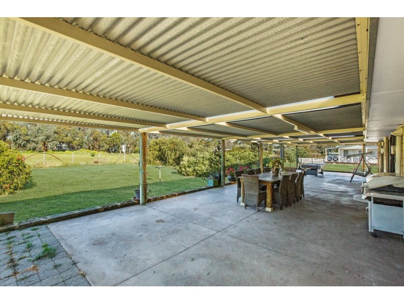 170 Country Drive, Oakford WA 6121