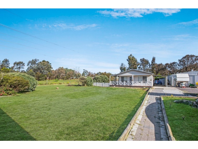 170 Country Drive, Oakford WA 6121