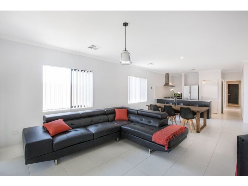 47 Manhattan Concourse, Hilbert WA 6112