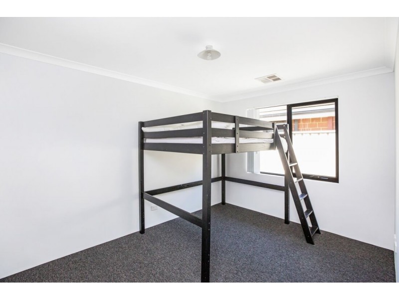 47 Manhattan Concourse, Hilbert WA 6112