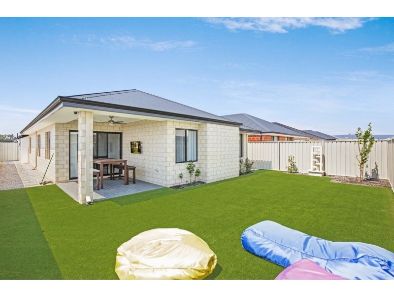 47 Manhattan Concourse, Hilbert WA 6112