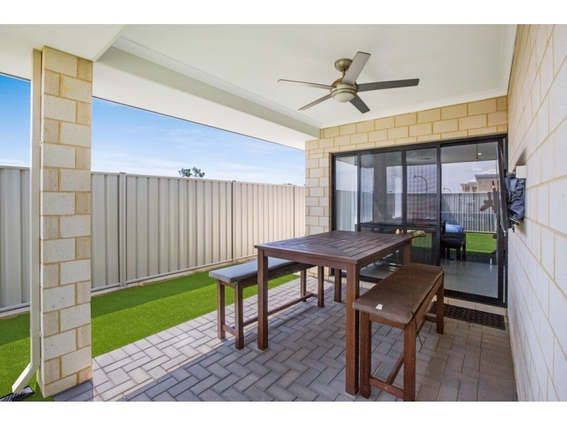 47 Manhattan Concourse, Hilbert WA 6112