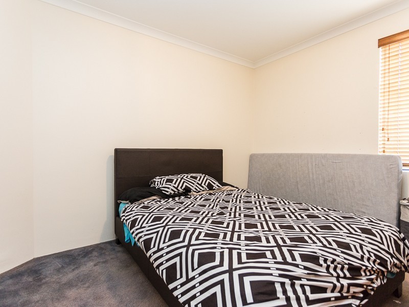 68 Folland Parade, Atwell WA 6164