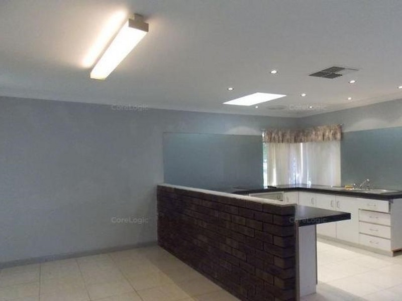 5 Dawson Way, Parmelia WA 6167