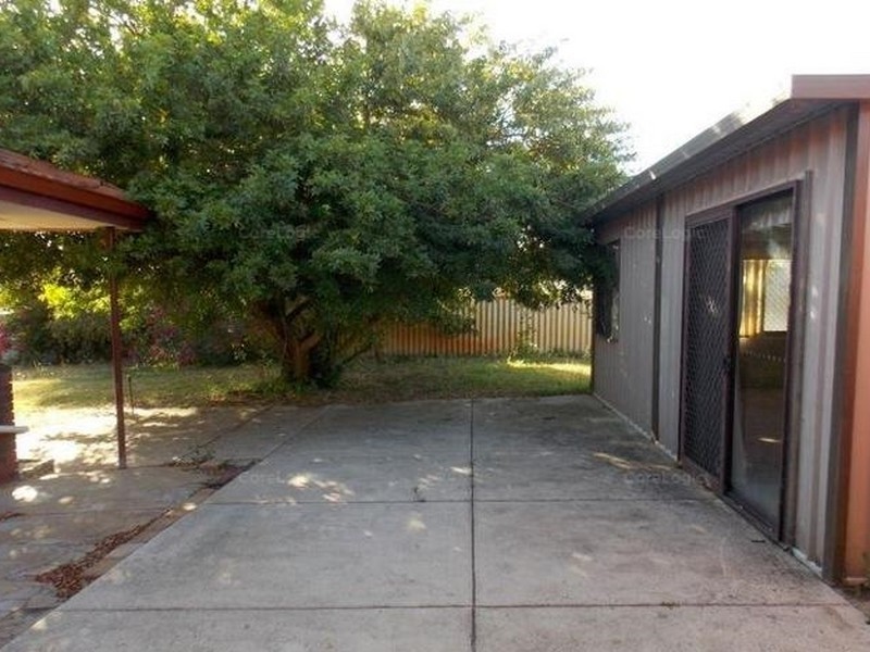 5 Dawson Way, Parmelia WA 6167