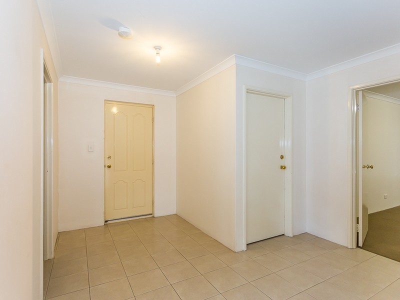 53 Chiltern Avenue, Brookdale WA 6112