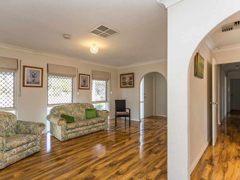 8 Phylma Street, Armadale WA 6112