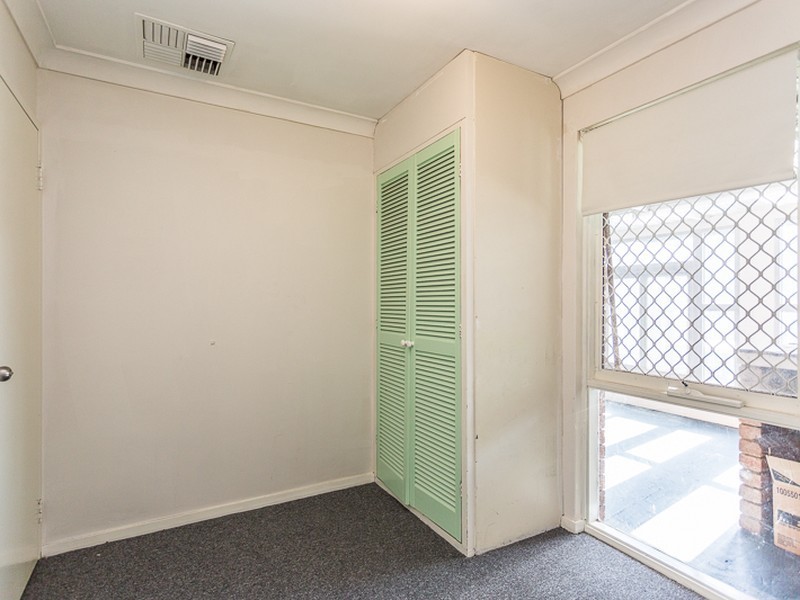 8 Phylma Street, Armadale WA 6112