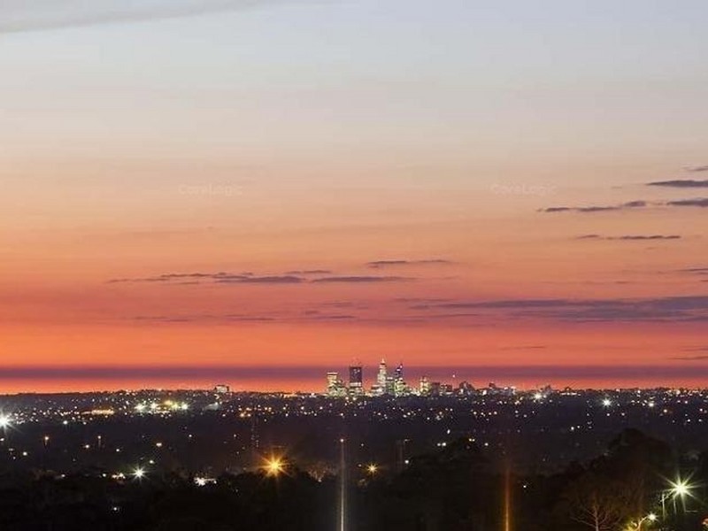 43 Amethyst Crescent, Mount Richon WA 6112