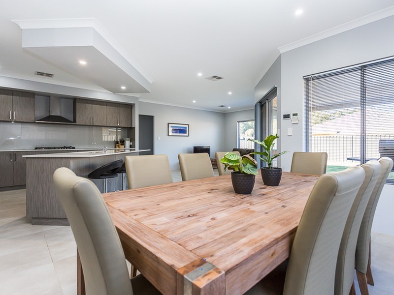 1 Thoroughbred Drive, Darling Downs WA 6122