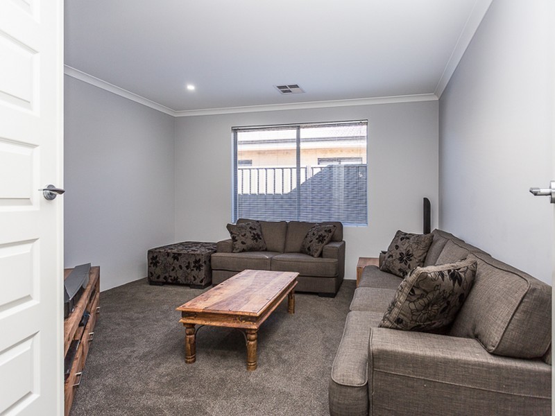 1 Thoroughbred Drive, Darling Downs WA 6122