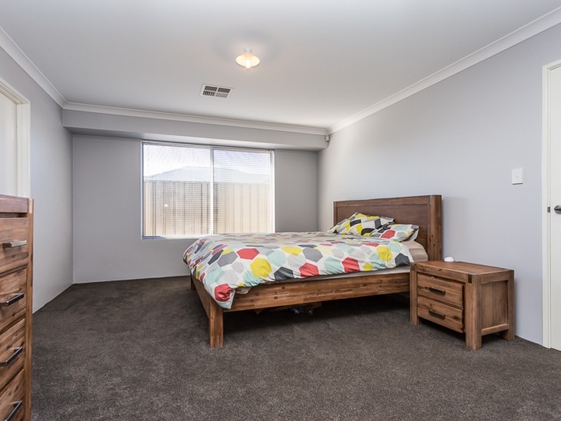 1 Thoroughbred Drive, Darling Downs WA 6122