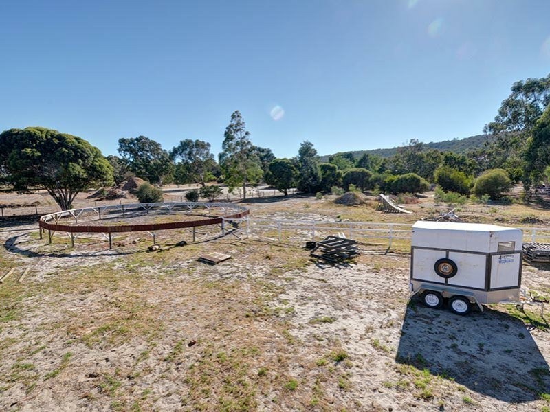 302 South Western Highway, Wungong WA 6112