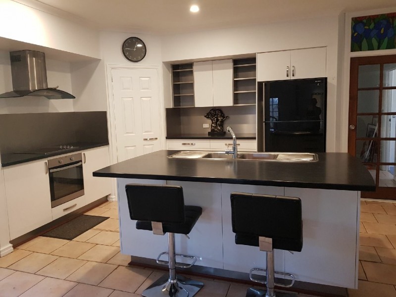 302 South Western Highway, Wungong WA 6112