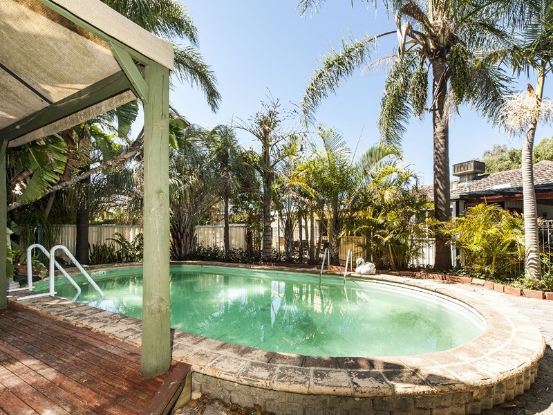4 Phylma Street, Armadale WA 6112
