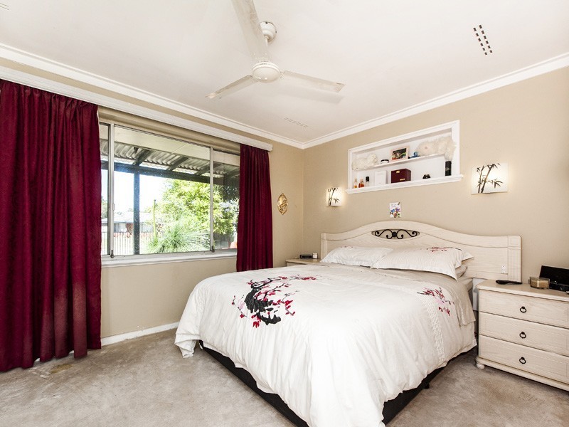 4 Phylma Street, Armadale WA 6112