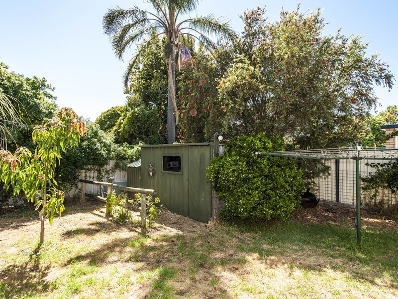 4 Phylma Street, Armadale WA 6112