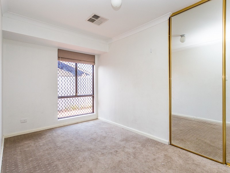 2 Adams Court, Kelmscott WA 6111
