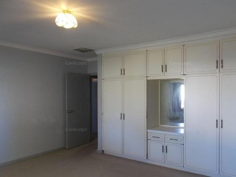 5 Dawson Way, Parmelia WA 6167