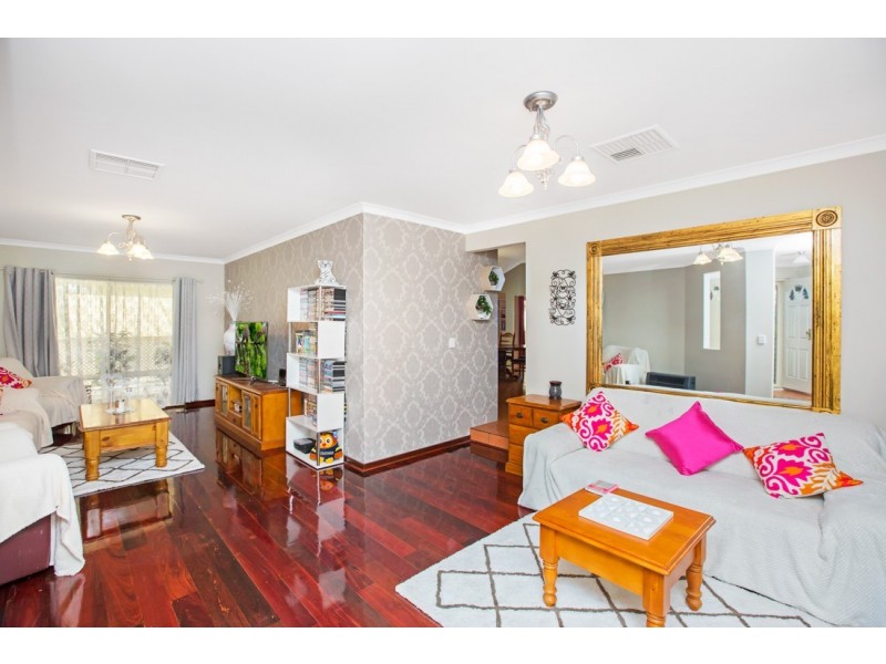 22 Buckingham Road, Kelmscott WA 6111