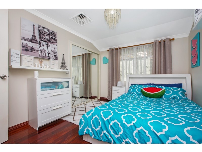 22 Buckingham Road, Kelmscott WA 6111