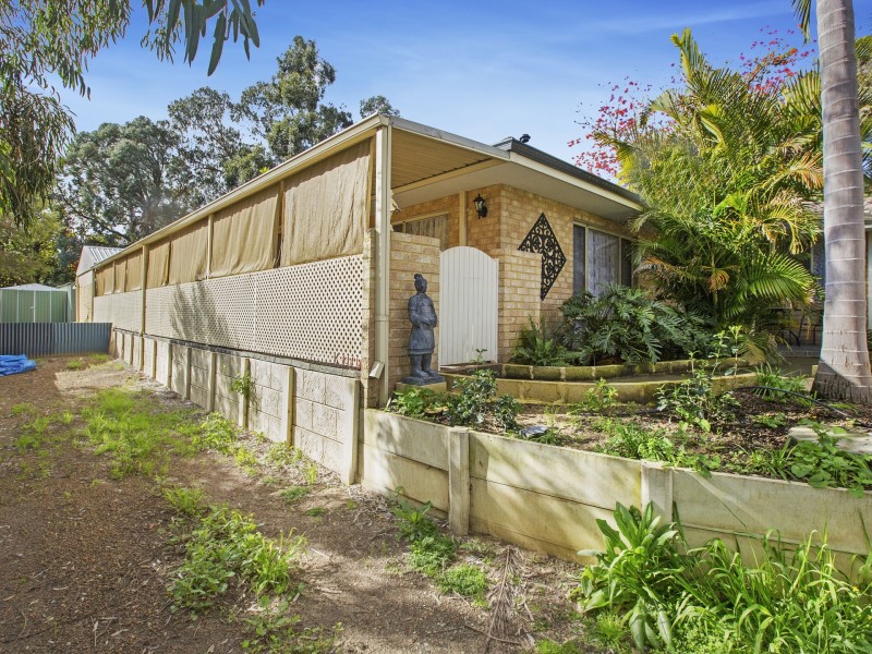 22 Buckingham Road, Kelmscott WA 6111