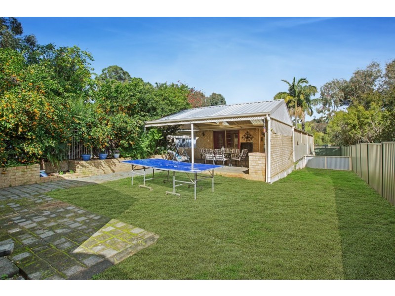 22 Buckingham Road, Kelmscott WA 6111