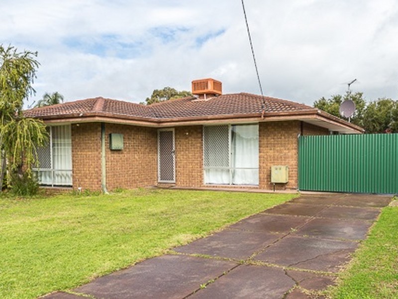 4 Walcha Way, Armadale WA 6112