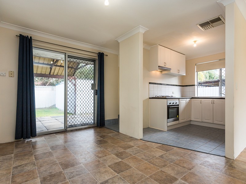 4 Walcha Way, Armadale WA 6112