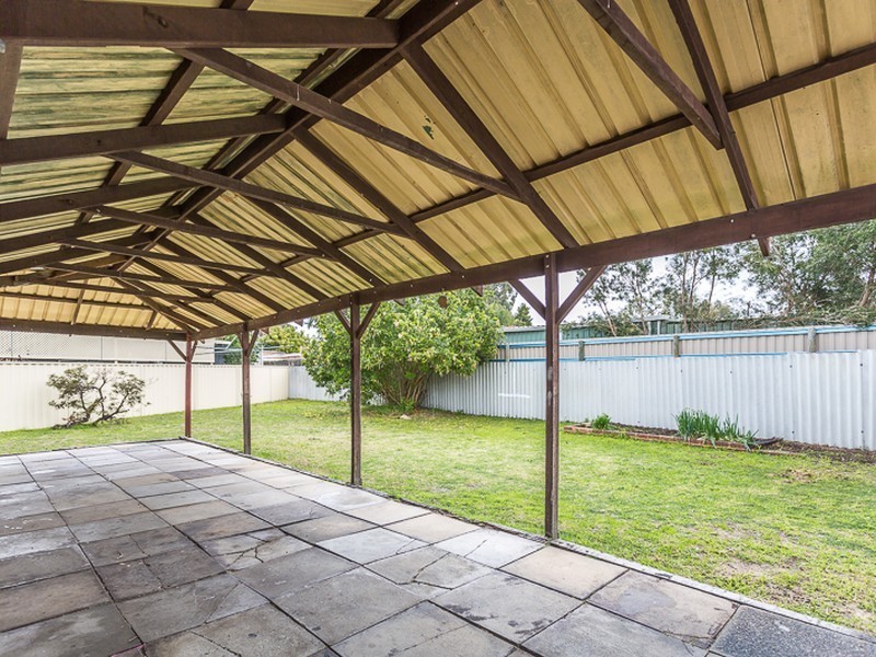 4 Walcha Way, Armadale WA 6112