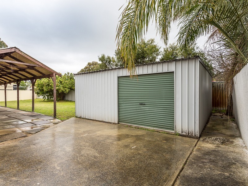 4 Walcha Way, Armadale WA 6112