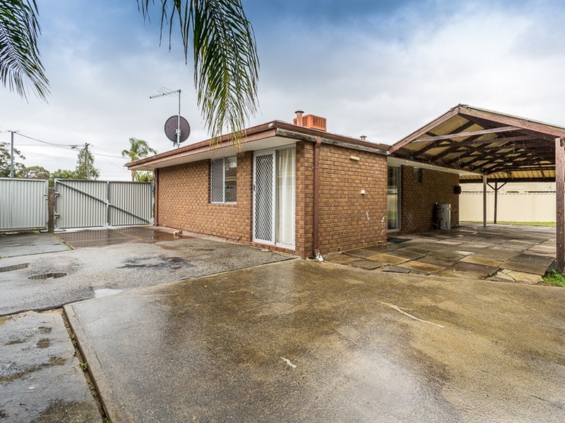 4 Walcha Way, Armadale WA 6112
