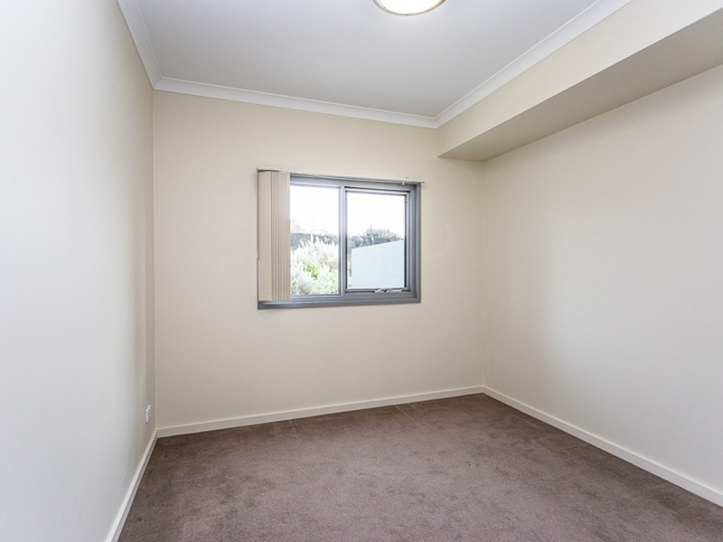 19/34 Malata Crescent, Success WA 6164