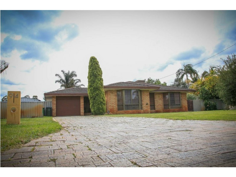 94 Ravenscroft Way, Kelmscott WA 6111