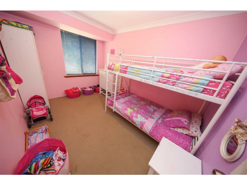 94 Ravenscroft Way, Kelmscott WA 6111