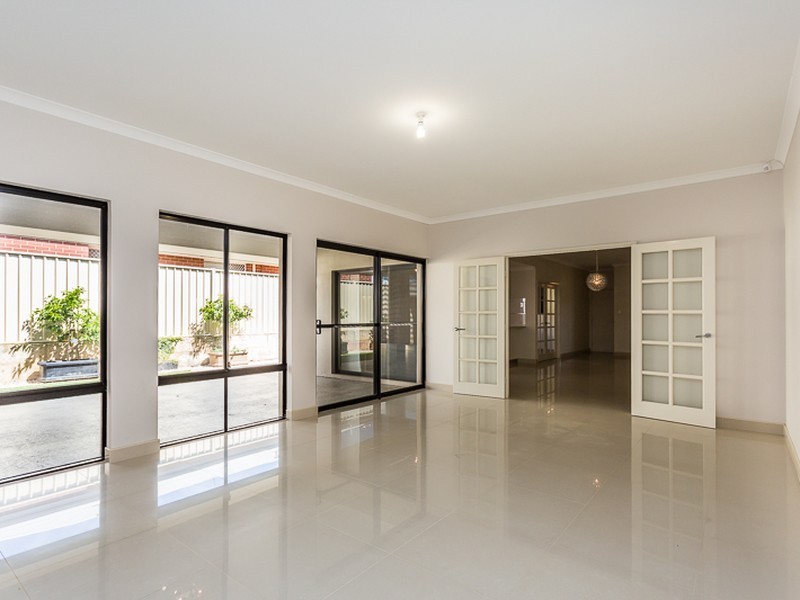 22 Randazzo Way, Yangebup WA 6164