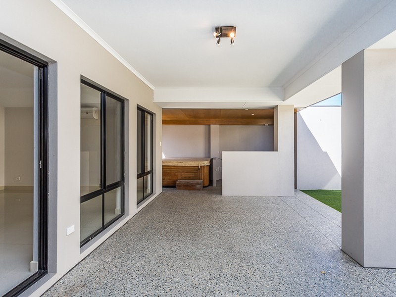 22 Randazzo Way, Yangebup WA 6164