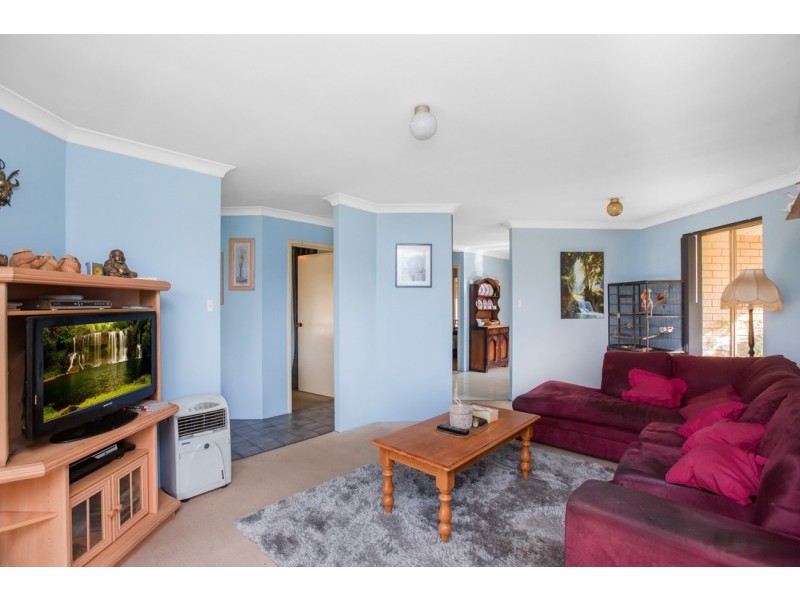 8 Dancy Way, Seville Grove WA 6112