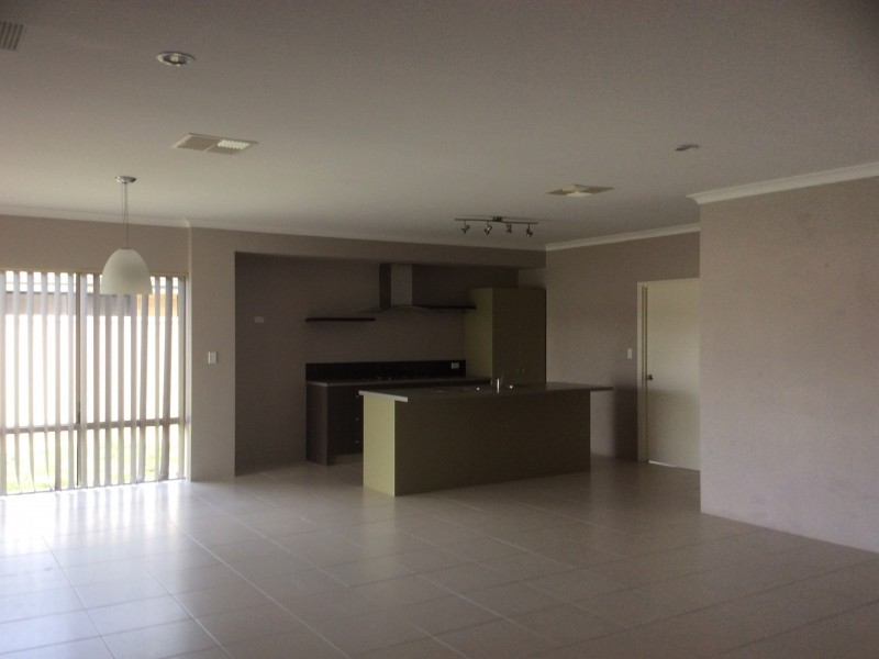 290 Westfield Road, Seville Grove WA 6112