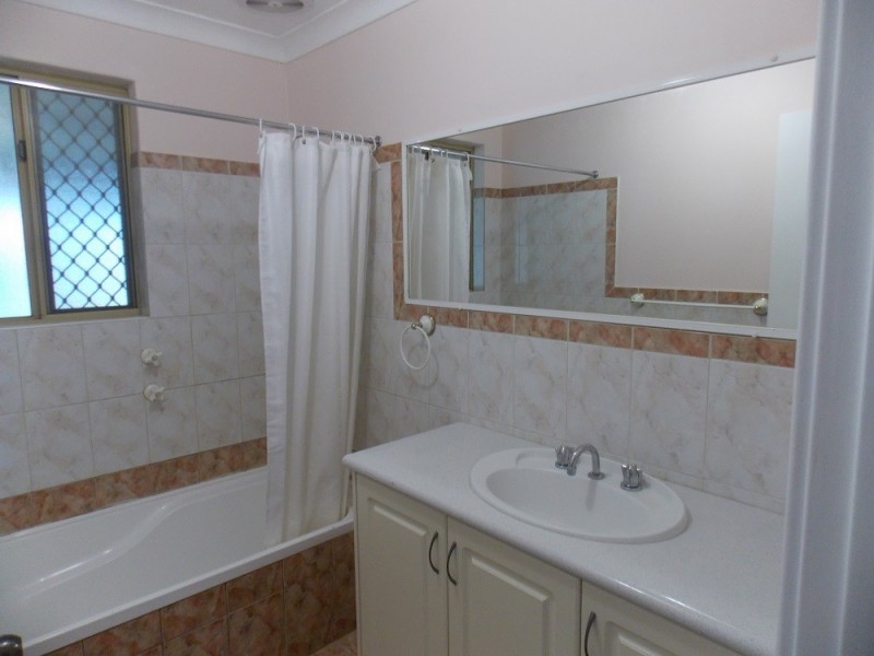 5 Price Court, Brookdale WA 6112